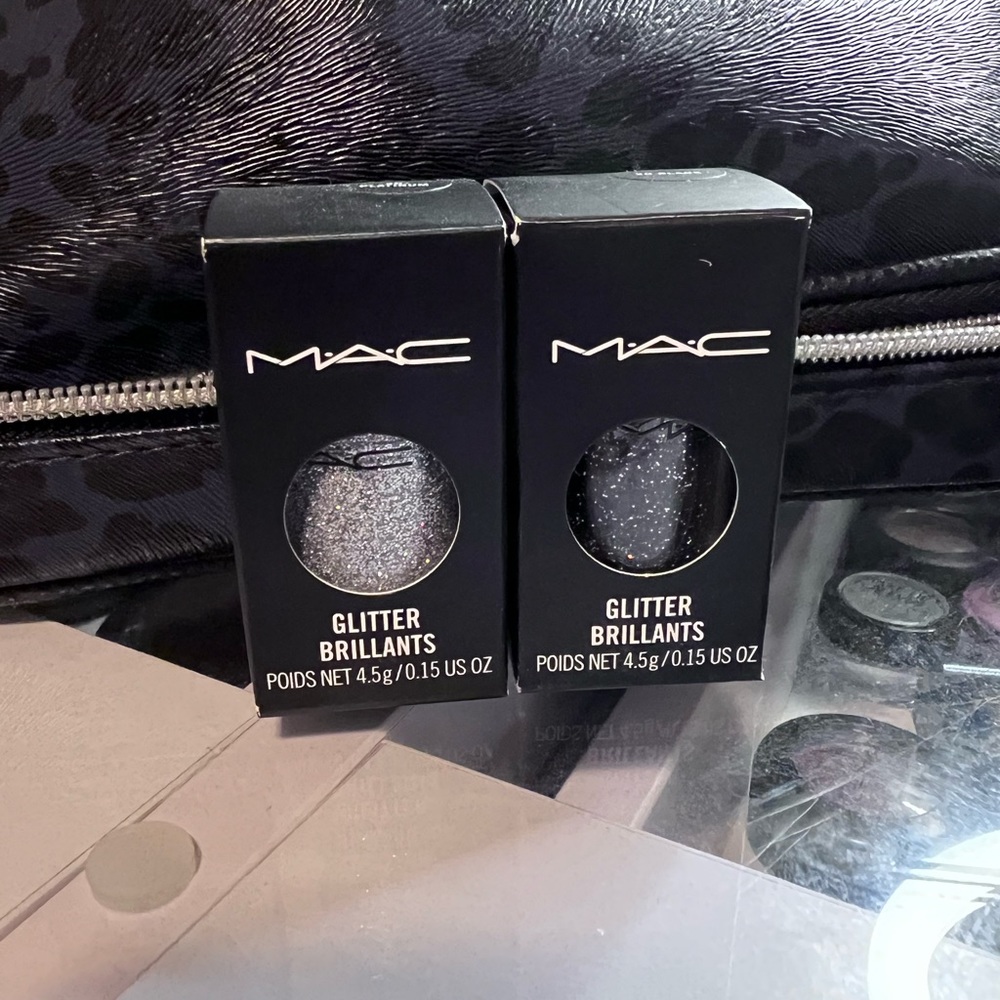 MAC Glitter
